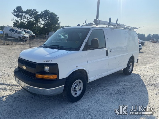(Villa Rica, GA) 2014 Chevrolet Express G2500 Cargo Van Runs & Moves) (Exterior Defects-See Photos