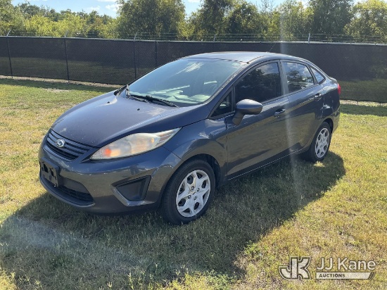(Tampa, FL) 2013 Ford Fiesta S Sedan 4-Door Sedan, State of Florida Unit Runs & Moves) (Dash Warning