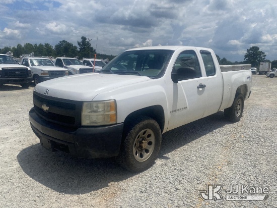 (Villa Rica, GA) 2008 Chevrolet Silverado 1500 Extended-Cab Pickup Truck Runs & Moves) (Exterior Def