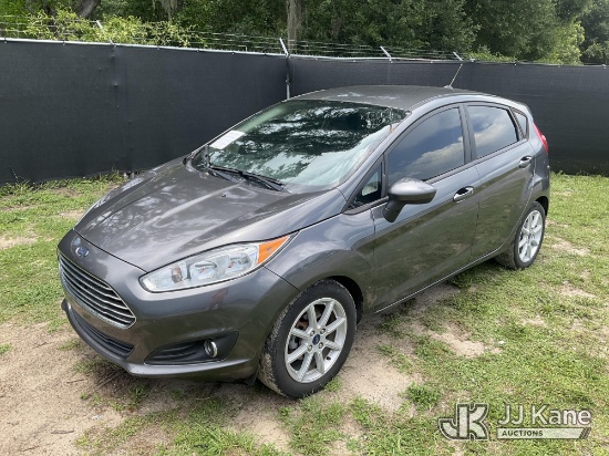 (Tampa, FL) 2019 Ford Fiesta SE 4-Door Hatch Back Runs & Moves) (FL Residents Purchasing Titled Item