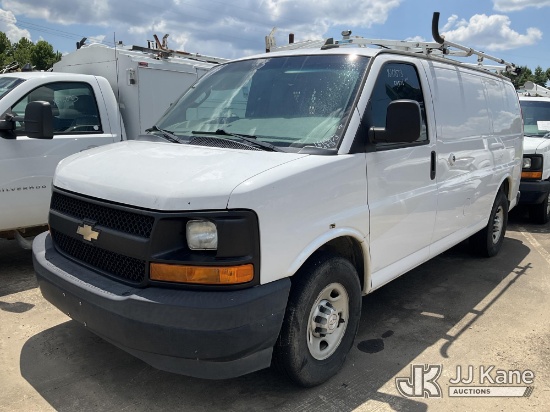 (Conway, AR) 2017 Chevrolet Express G2500 Cargo Van Runs & Moves) (Interior Defects-See Pictures