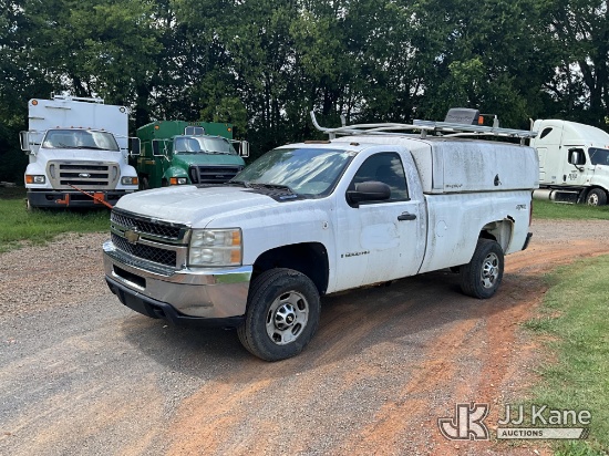 (Kodak, TN) 2011 Chevrolet Silverado 2500HD 4x4 Pickup Truck Runs & Moves) (Dash Warning Indicator O