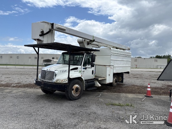 (Lebanon, TN) Versalift V0260RV, Over-Center Bucket Truck mounted behind cab on 2005 International 4