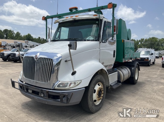 (Conway, AR) 2016 International 8600 Mobile Home Toter Runs & Moves) (Dash Warning Indicators On, In
