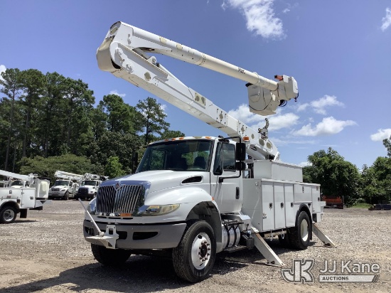 (Graysville, AL) Altec AA55-MH, Material Handling Bucket Truck rear mounted on 2016 International Du