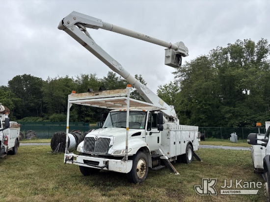 (Lexington, VA) Altec AA755L, Material Handling Bucket Truck rear mounted on 2009 International 4300