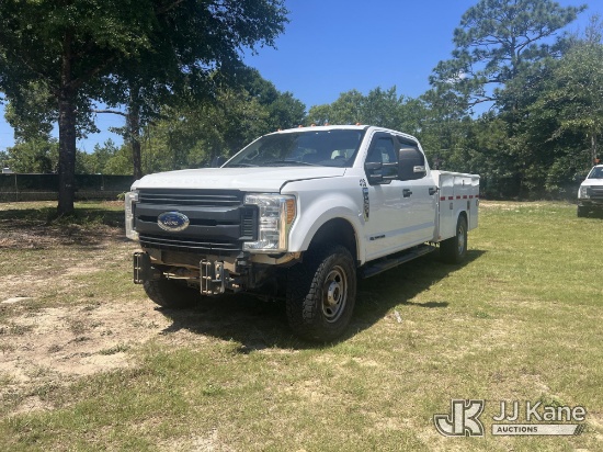 (Defuniak Springs, FL) 2017 Ford F350 4x4 Crew-Cab Service Truck, (Co-op Owned) Runs & Moves) (Front