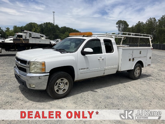 (China Grove, NC) 2008 Chevrolet Silverado 2500HD 4x4 Extended-Cab Service Truck Runs & Moves) (Inte