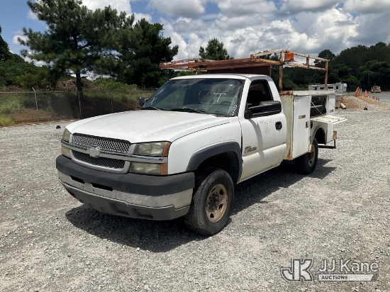 (Villa Rica, GA) 2004 Chevrolet Silverado 2500HD Service Truck Runs & Moves) (Exterior Defects, Inte