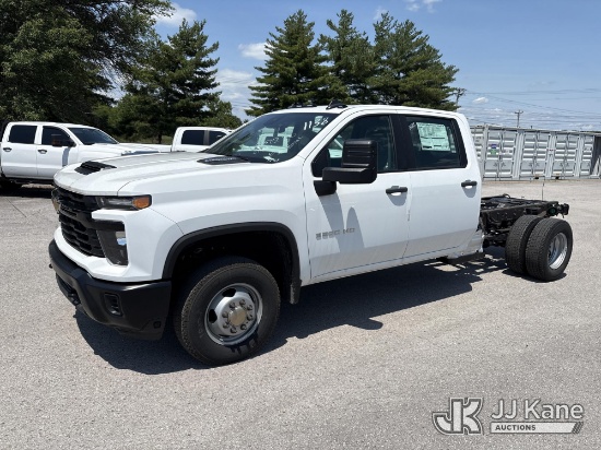 (Lebanon, TN) 2024 Chevrolet Silverado 3500HD Crew-Cab Chassis No Title, MSO Only) (Runs & Moves) (E