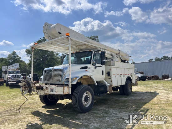 (Defuniak Springs, FL) Altec AM55, Over-Center Material Handling Bucket Truck rear mounted on 2004 I