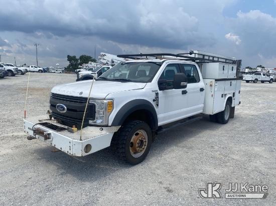 (Villa Rica, GA) 2017 Ford F550 4x4 Crew-Cab Service Truck, (GA power Unit) Runs & Moves) (Dash Warn