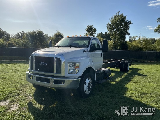 (Tampa, FL) 2023 Ford F-650 Cab & Chassis Runs, Moves & Lift Operates)(FL Residents Purchasing Title