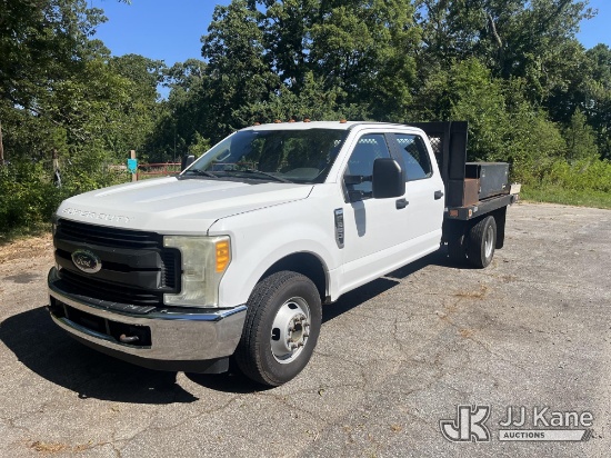 (Flowery Branch, GA) 2017 Ford F-350 SD Crew-Cab Flatbed/Service Truck Runs & Moves) (Dash Warning I