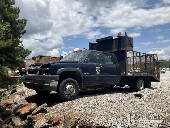 (Villa Rica, GA) 2004 Chevrolet Silverado 3500 4x4 Crew-Cab Flatbed Truck Not Running, Condition Unk