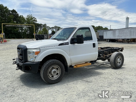 (China Grove, NC) 2015 Ford F350 4x4 Cab & Chassis Runs & Moves) (Dash Warning Indicator Light On