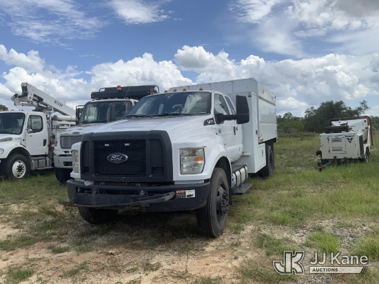 (Blackshear, GA) 2016 Ford F-750 Extended-Cab Chipper Dump Truck Not Running, Condition Unknown) (Se
