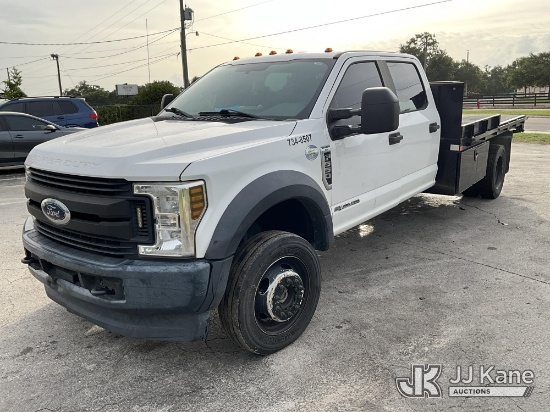 (Ocala, FL) 2018 Ford F550 4x4 Crew-Cab Flatbed/Service Truck Not Running, Condition Unknown) (Turns