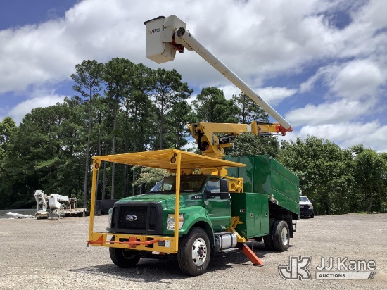 (Graysville, AL) Altec LR7-60E70, Over-Center Elevator Bucket Truck mounted behind cab on 2019 Ford
