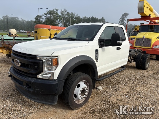(Foley, AL) 2022 Ford F-550 Extended-Cab & Chassis, (Municipality Owned) Runs & Moves) (Seller State