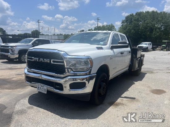 (Gilbert, SC) 2020 Ram 3500 Crew-Cab Flatbed/Service Truck Runs & Moves) (Warning Indicator Lights O