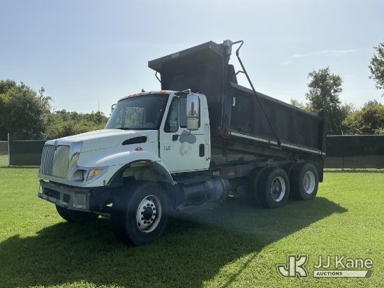 (Tampa, FL) 2003 International 7500 T/A Dump Truck, City of Palmetto Unit Runs, Moves & Dump Operate
