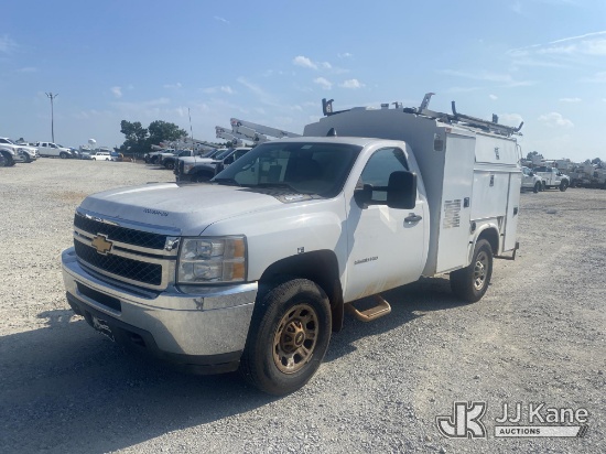 (Villa Rica, GA) 2014 Chevrolet Silverado 3500HD Enclosed Service Truck Runs & Moves