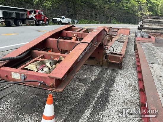 (Hanover, WV) 2000 Eager Beaver 50-Ton Tri-Axle Detachable Lowboy Trailer Frame Rot, Corrosion