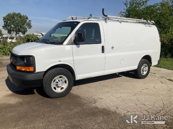 (South Beloit, IL) 2015 Chevrolet Express G2500 Cargo Van Runs & Moves) (Engine Performance Concerns