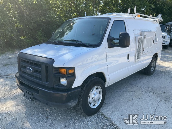(Des Moines, IA) 2013 Ford Econoline E-250 Cargo Van Runs & Moves) (Dash Warning Light