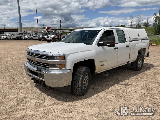 (Shakopee, MN) 2018 Chevrolet Silverado 2500HD Double-Cab Pickup Truck Runs & moves