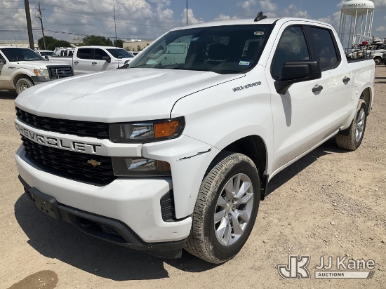 (Waxahachie, TX) 2020 Chevrolet Silverado 1500 Crew-Cab Pickup Truck Runs & Moves) (Windshield Defic