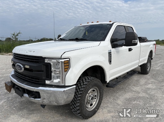 (Hawk Point, MO) 2018 Ford F-250 SD Runs & Moves