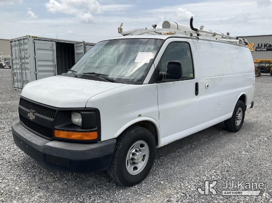 (Hammond, LA) 2013 Chevrolet Express G2500 Cargo Van Runs & Moves) (Dash Warning Indicators On