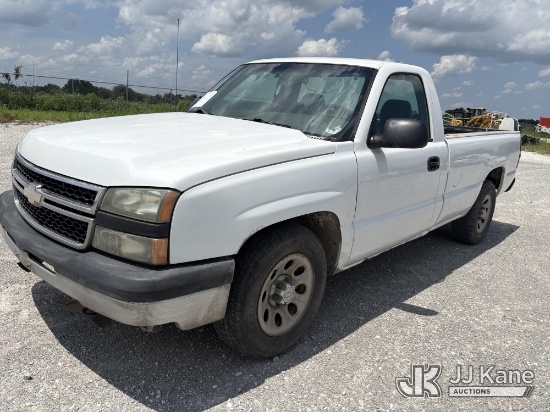 (Hawk Point, MO) 2006 Chevrolet Silverado 1500 Pickup Truck Runs & Moves) (Dash Warning Indicators O