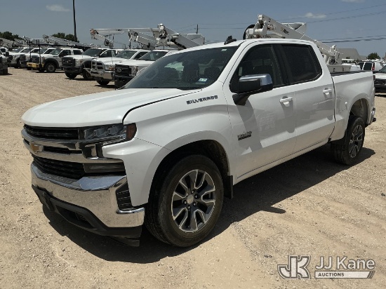 (Waxahachie, TX) 2021 Chevrolet Silverado 1500 Crew-Cab Pickup Truck Runs) (Dash Light Indicators On