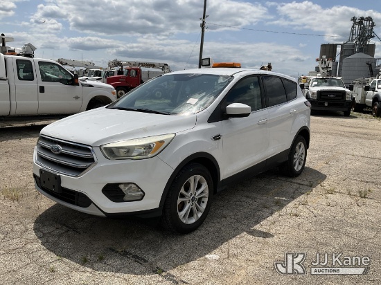 (South Beloit, IL) 2017 Ford Escape SE 4WD 4-Door Sport Utility Vehicle Runs & Moves) (Hail Damage)