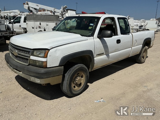 (Waxahachie, TX) 2005 Chevrolet Silverado 2500HD Extended-Cab Pickup Truck Runs & Moves)(Dash Warnin