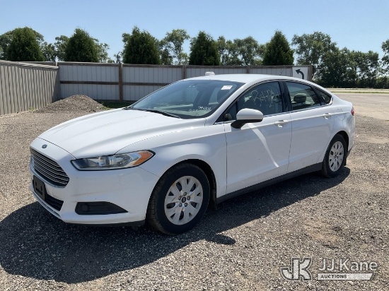 (South Beloit, IL) 2014 Ford Fusion 4-Door Sedan Runs & Moves)