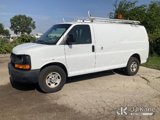 (South Beloit, IL) 2013 Chevrolet Express G2500 Cargo Van Runs & Moves) (Corrosion