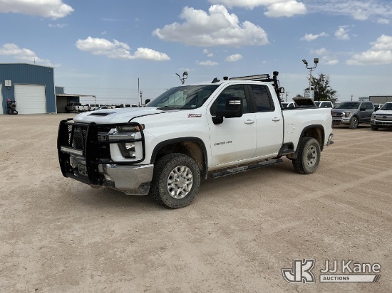 (Midland, TX) 2023 Chevrolet Silverado 2500HD 4x4 Extended-Cab Pickup Truck Runs & Moves