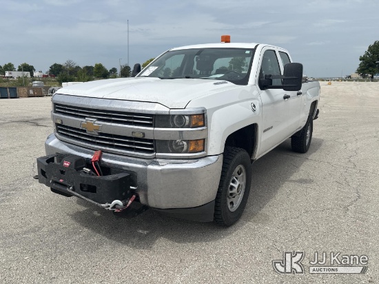 (Kansas City, MO) 2015 Chevrolet Silverado 2500HD Double-Cab Pickup Truck Runs & Moves