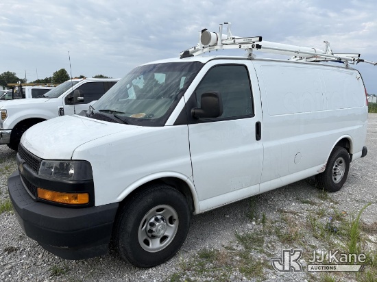 (Hawk Point, MO) 2018 Chevrolet Express G2500 Cargo Van Runs & Moves) (Dash Warning Indicators On
