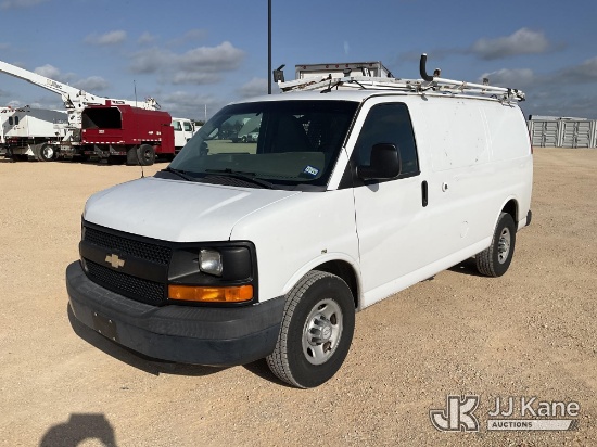 (Marion, TX) 2015 Chevrolet Express 2500 Cargo Van Runs & Moves) (Dash Warning Indicators On