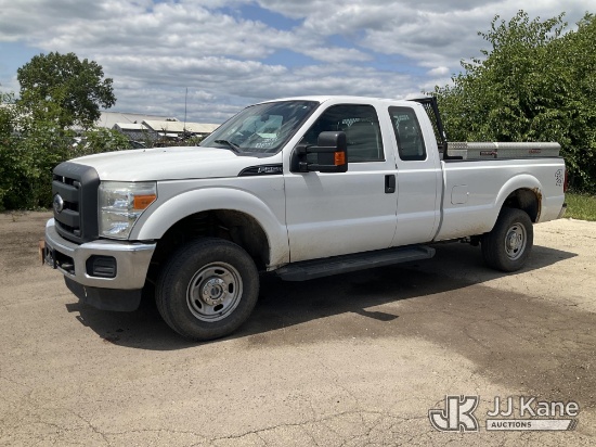 (South Beloit, IL) 2015 Ford F250 4x4 Extended-Cab Pickup Truck Runs & Moves, Fuel Tank Operates) (C