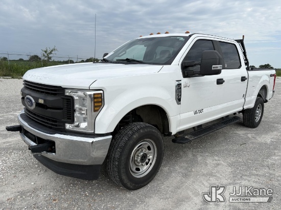 (Hawk Point, MO) 2019 Ford F-250 SD Crew-Cab Pickup Truck Runs & Moves) (Dash Warning Indicators On