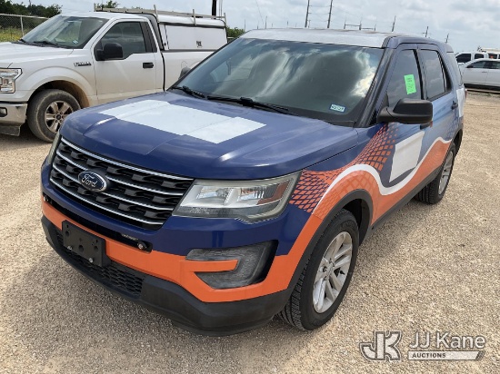 (Marion, TX) 2017 Ford Explorer 4-Door Sport Utility Vehicle Runs & Moves)
