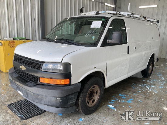 (Hammond, LA) 2018 Chevrolet Express 2500 Cargo Van Not Running, Condition Unknown) (Windshield Defi