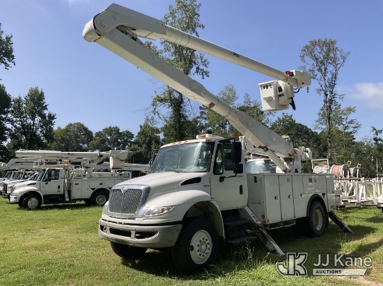 (Livingston, TX) Altec AA755L, Material Handling Bucket Truck rear mounted on 2009 International 430