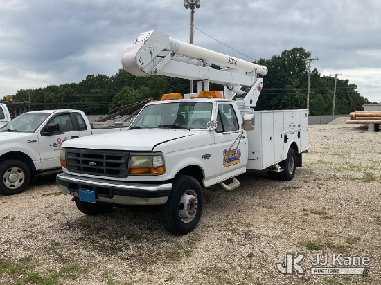 (Salem, MO) Altec A0-300, Bucket Truck center mounted on 1997 Ford F-450 SD Service Truck Runs, Move